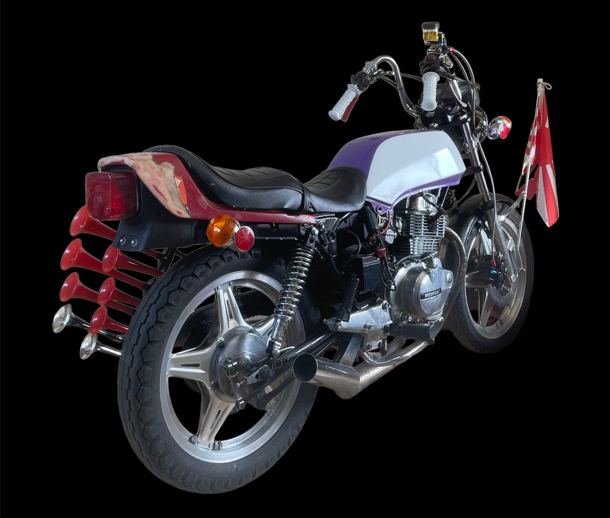ROLLNGonDUBs's tweet photo. ちょっとずつ仕上がってきてるがまだまだ長い
#cb400n #HAWKIII https://t.co/qBZoEgM3Fp