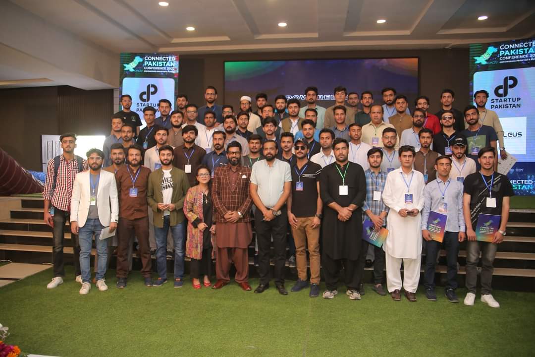 UOM_LowerDir_KP's tweet photo. #UniversityofMalakand
Group Picture of Students & Faculty Members of University of Malakand with the Organizers of Connected Pakistan Conference,2022 held at University of South Asia, Lahore w.e.f 21-23rd October,2022.
#ConnectedPakistanConference
#CPC2022 #Lahore https://t.co/dpKhsd9eGY
