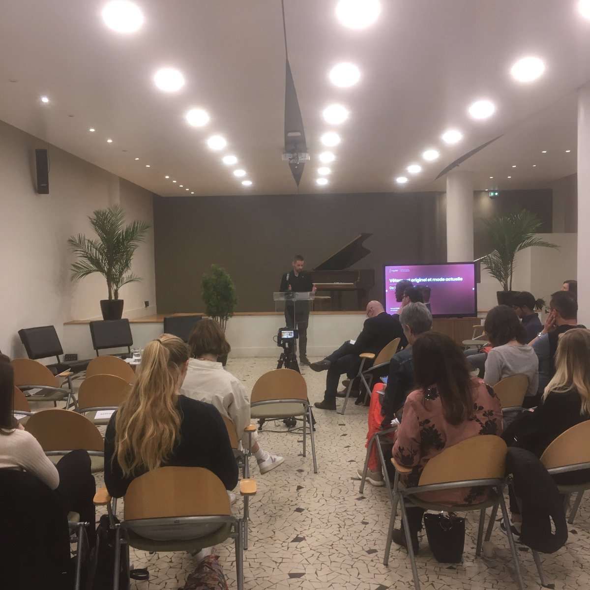 Journée d’étude <a href="/imagoDeiFR/">imagoDei</a> Vêtement et identité. <a href="/FacJeanCalvin/">Faculté Jean Calvin</a> présente pour cette première du Groupe de Recherche en Apologétique Culturelle ! <a href="/lecnef/">Le CNEF</a> <a href="/EvangileConnex/">Evangile Connexion</a>