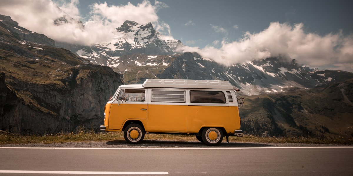 #NewWork-Modelle sind mittlerweile überhaupt nicht mehr neu. Wie kann man die Art zu arbeiten also noch weiter optimieren?
Wie wäre es mit #RemoteWork extrem? ➡ vielleicht #HomeOffice im Camper 🚐. Habt Ihr so etwas schon mal gemacht? short-url.us/46aba3c2d91c