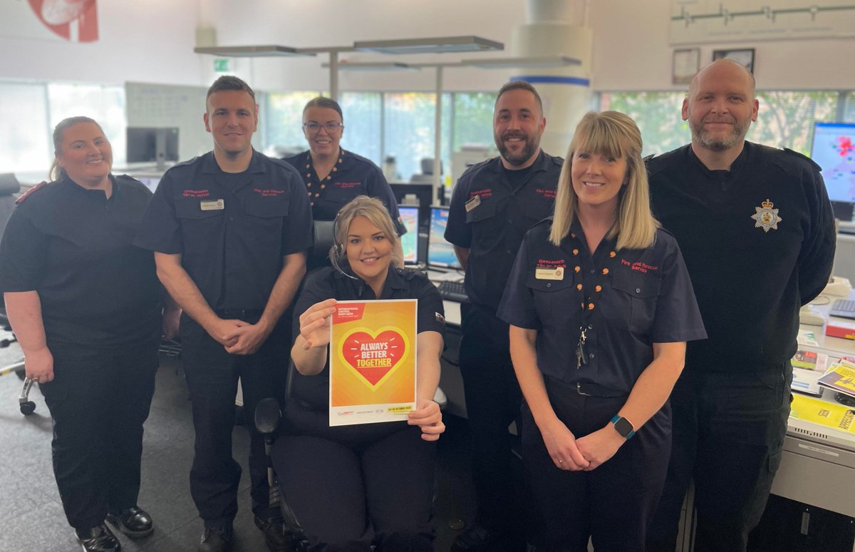 Here are some of our #HeroesinHeadsets celebrating International Control Room week with our colleagues from @NWPolice at our Joint Communications Centre in St Asaph. Their hard work is what helps us keep our communities safe – thanks to you all! #ControlRoomWeek