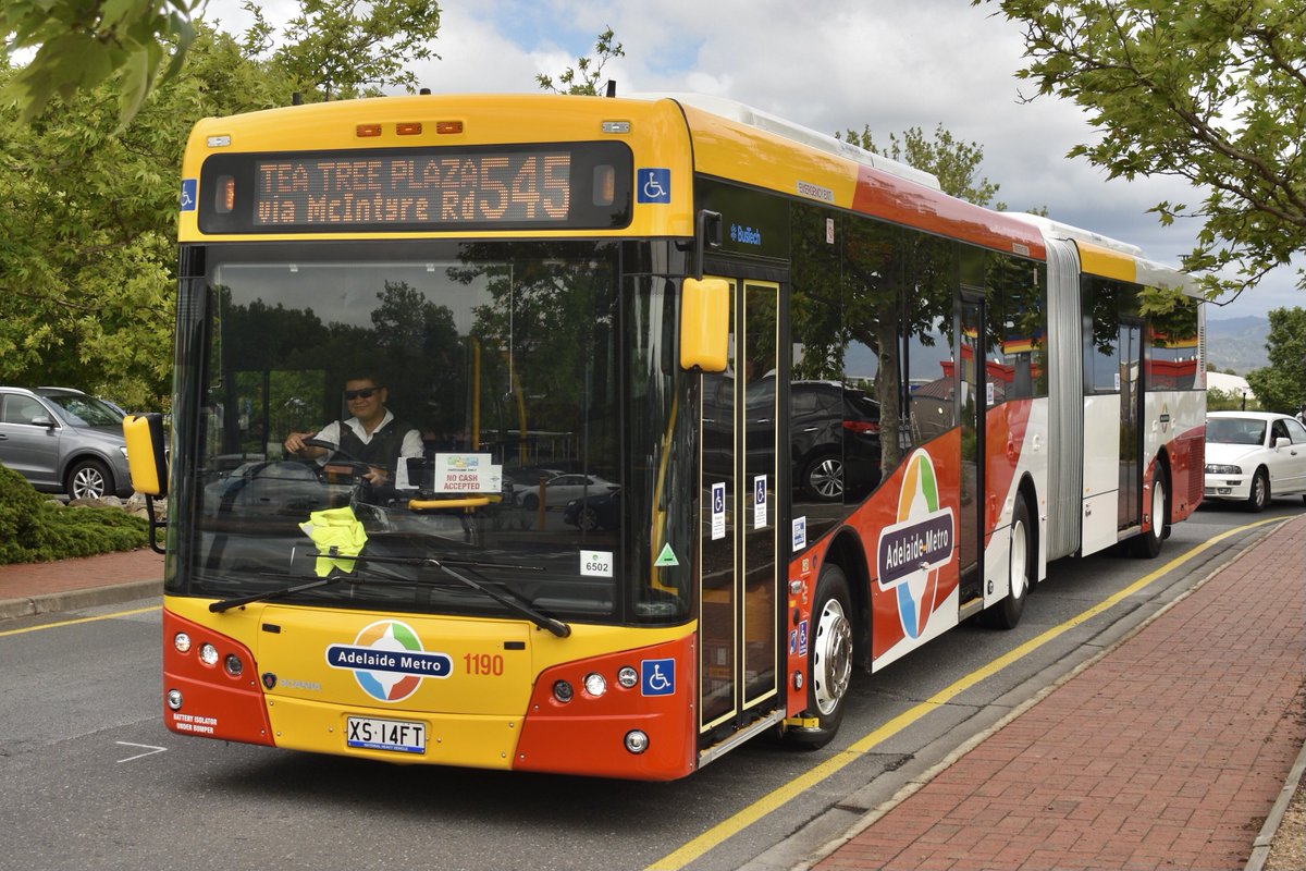 cjsheldon2012's tweet image. Some photos of Torrens Transit’s 1190, the first Bustech artic to be built, on its first day in service on Monday, over a year after it first started testing. #adelaidemetro #bustech @AdelaideMetroSA
