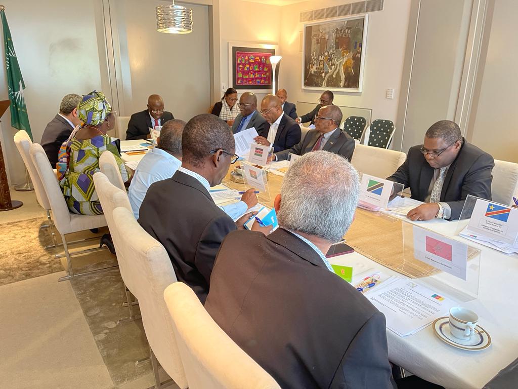 EmbassyURT_ISR's tweet photo. On 27.10.22 was organized the African Ambassadors' monthly meeting which Ambassador Alex Kallua attended and which included as guests Dr. Ben Yehuda, Hebrew Israelites of Jerusalem, Mr. Abunassar, Director of the ICC &amp; Prof.  Rachmilevitch, Conference Chair, Ben-Gurion University https://t.co/lEEnUi0Dv9