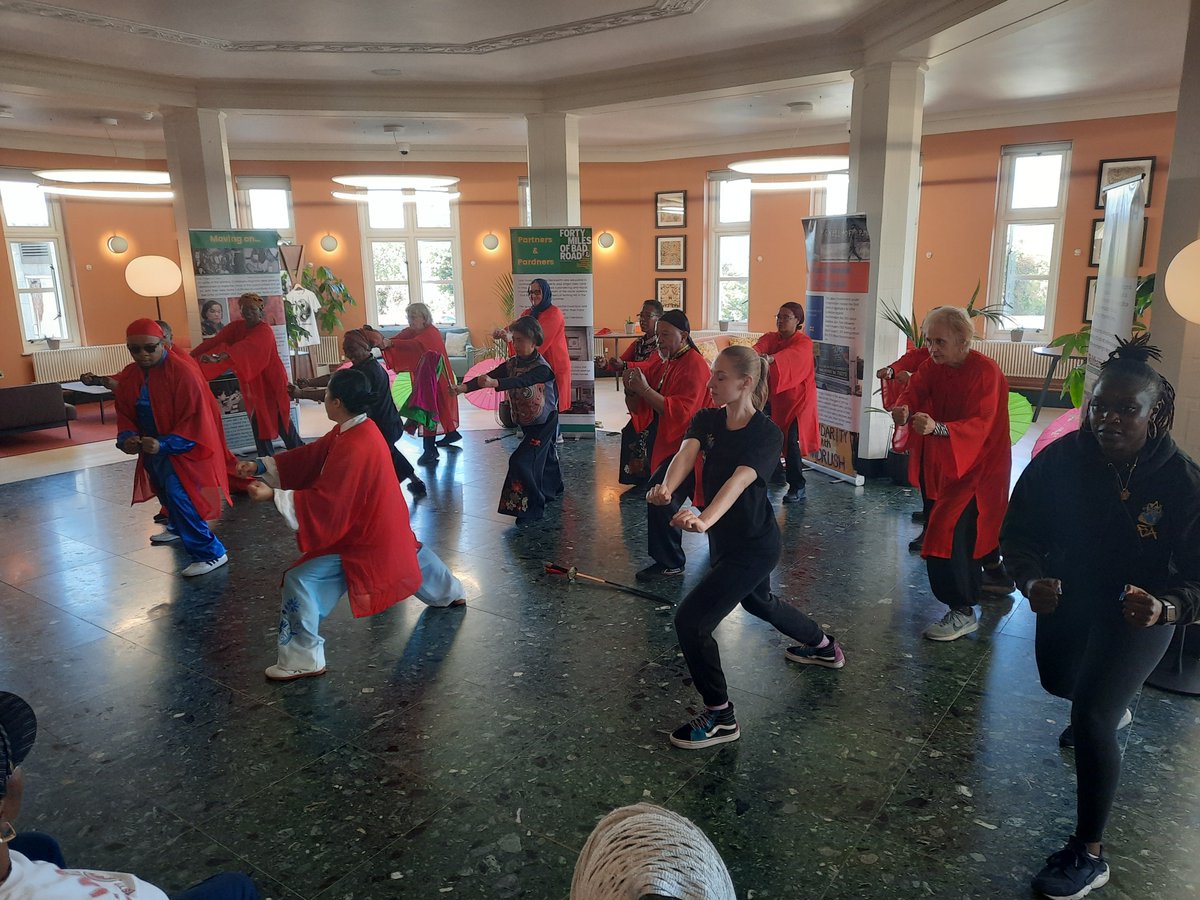 Some highlights from the amazing Yin Yang in Fellowship Square earlier this month ☯️ Tai Chi vs Hip-Hop: Fun, fitness and live performances, what's there not to love! Find out more about Community in Fellowship Square events 👉: orlo.uk/s4Js5