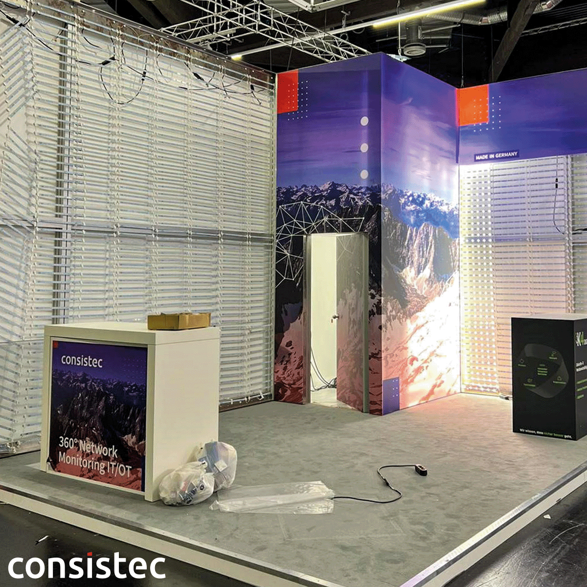 CONSISTEC_SB's tweet photo. FIN! Vielen Dank @itsa_ITSecurity für eine super Messe. Ein Dank geht auch an die Kolleg*innen und unsere Geschäftsführung für den tollen Einsatz vor Ort! Der Abbau ist geschafft und wir treten den Weg an zurück ins Saarland.
#consistec #networkmonitoring #security https://t.co/u4Y67h5wFv