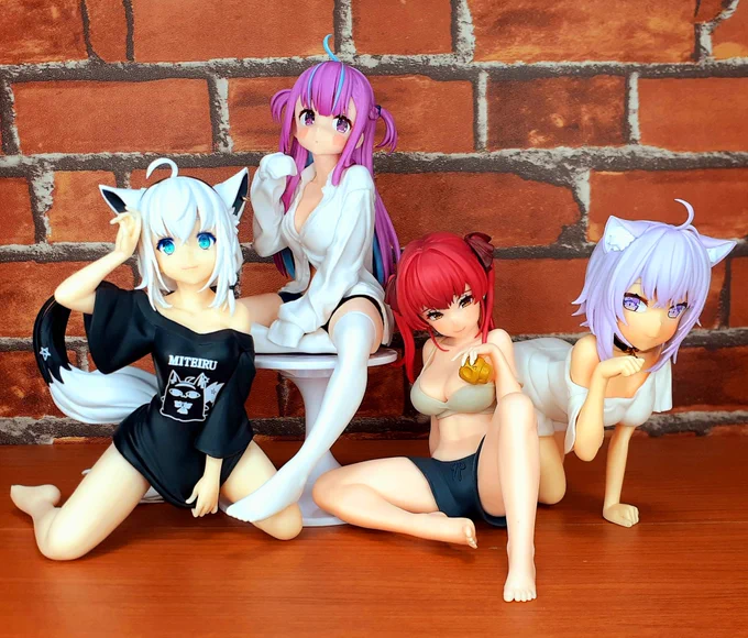 そして〆は現在出ているホロメンと集合写真。いい感じに賑やかになってきました!どのメンバーもとても可愛い。#hololiveIF#猫又おかゆ 