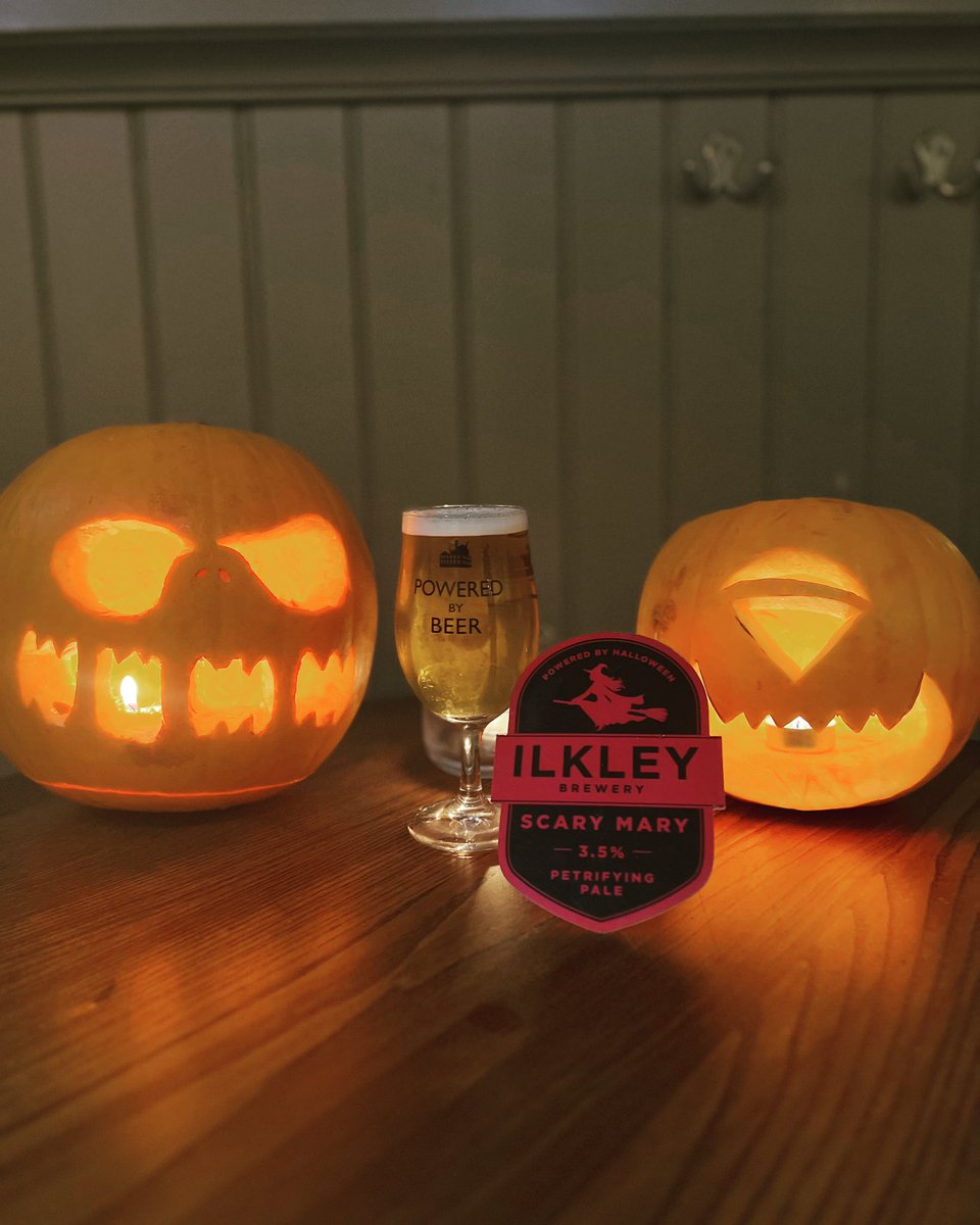 We might not be good at carving pumpkins here at TST, but we always have good beer! Hope to see lots of faces over this spooky weekend x