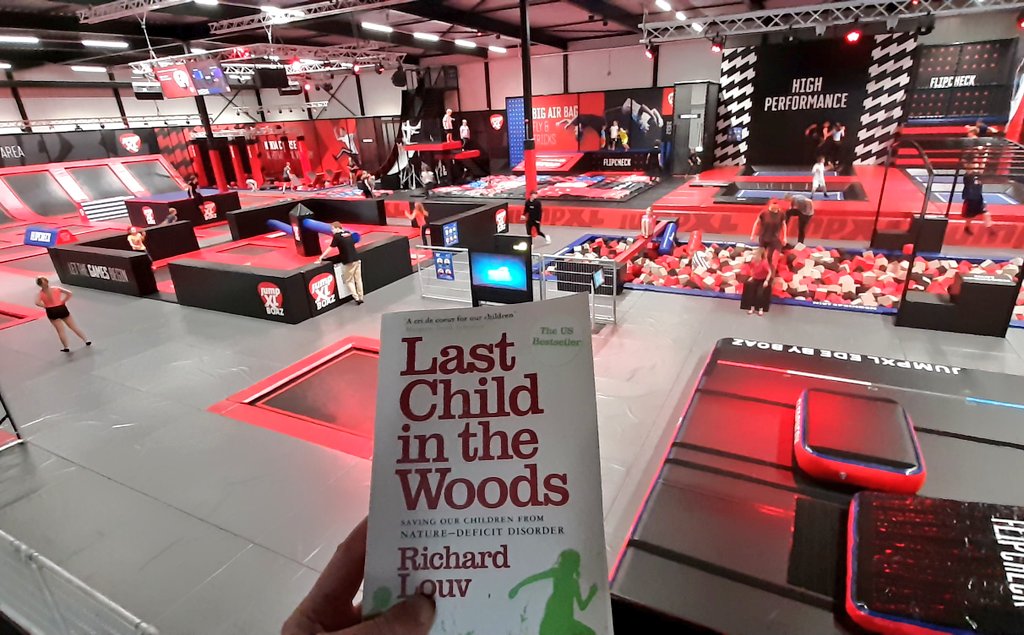 The irony of trying to read this book here... modern jungle... 
#nature #outdoors #Freedom