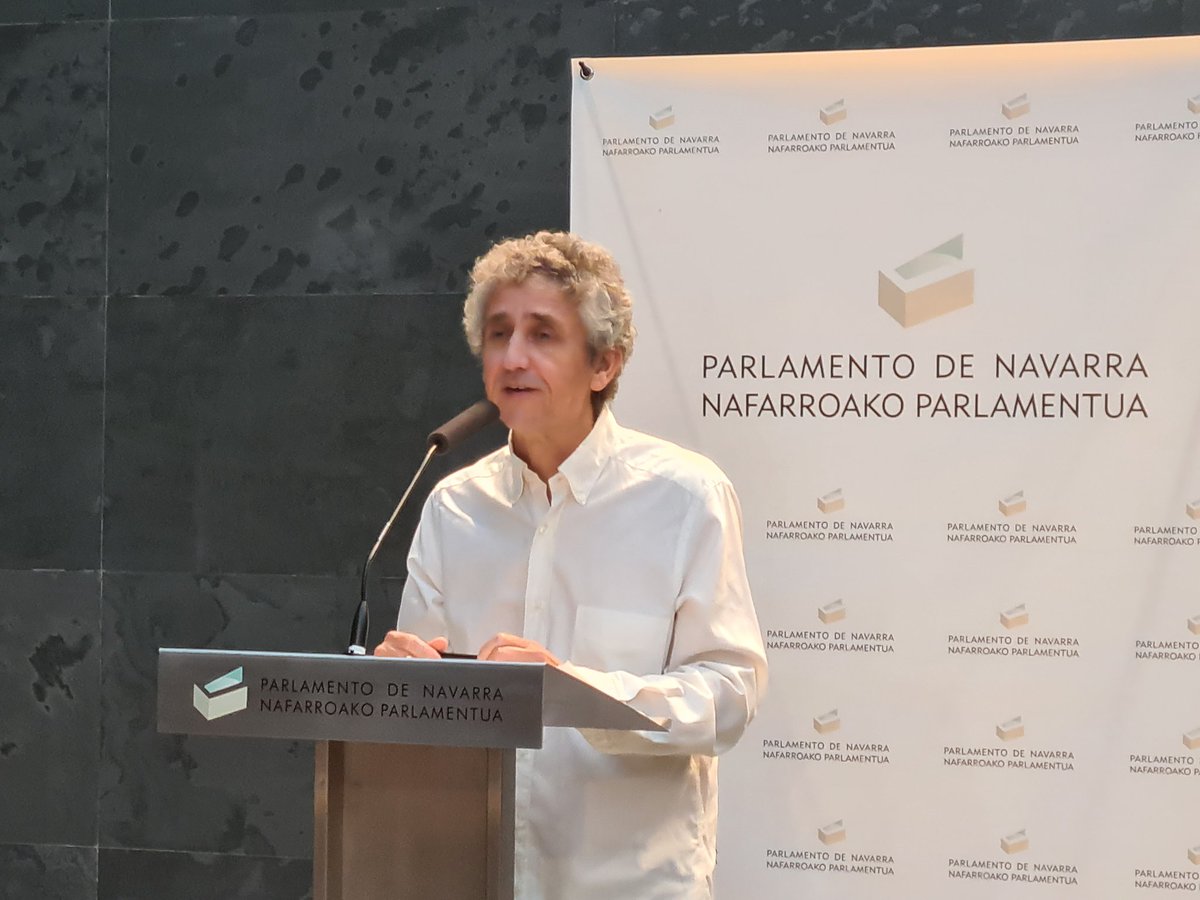 "Es un momento crucial, que clama por estrategias que aboguen por una inclusión social real, que reduzcan los datos de pobreza económica y que generen oportunidades equitativa".
Jon Echeverria, de la <a href="/redpobreza/">Red Pobreza Navarra/Pobreziaren Kontrako Sarea</a> antes del Pleno Monográfico  de <a href="/parlamentoNA/">Parlamento de Navarra / Nafarroako Parlamentua</a>