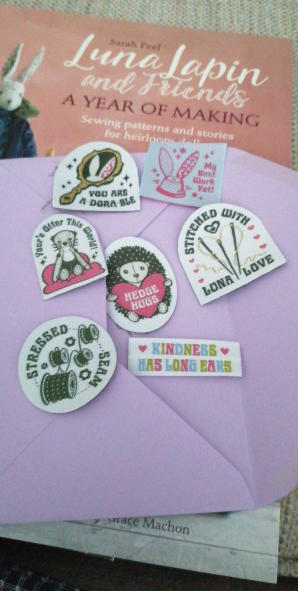 Kaz 🩷 Mother of 3 Floofs 🩷 tweet media