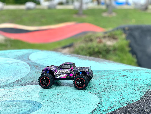 Avarc6's tweet image. We’ve used them on the street, driven them through grass, and even a skate park and the cars impress us more and more each time we use them. Getting these RC cars have created a new fun family activity!
#rc #rccar #rccars #rctruck #rcracing #haiboxing #brushlesscarwash #4wd