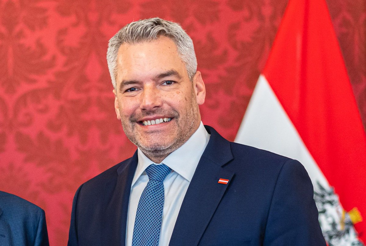 dokter_fischer's tweet photo. @AndreasKollros Herrlich, wie die Regierungshasser ob des sensationellen Erfolges von Kanzler @karlnehammer bei der Bewältigung der Energiekrise ausflippen!
Kein Frieren im Winter, kein Anstellen bei Tankstellen, keine Wirtschaftskrise wegen Gasmangels und jetzt noch der Verhandlungserfolg
DANKE https://t.co/4PGctSbrtJ