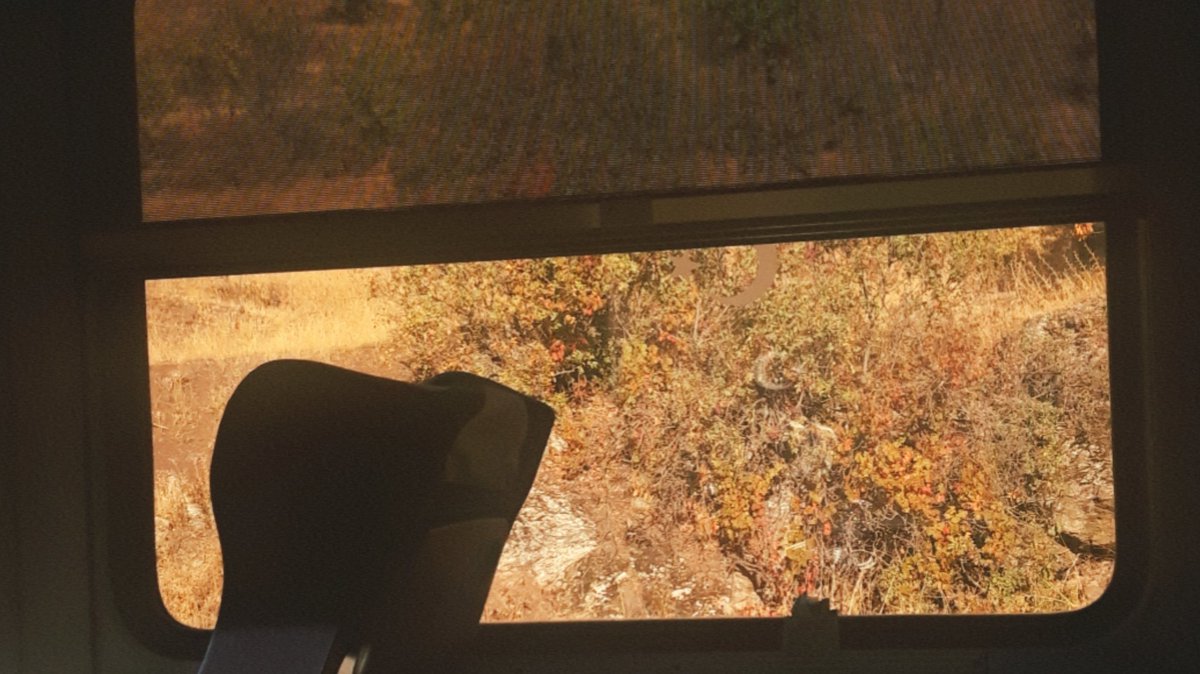 dünya da zaten şöyle bi bakmaların, amaların dünyasıydı.*