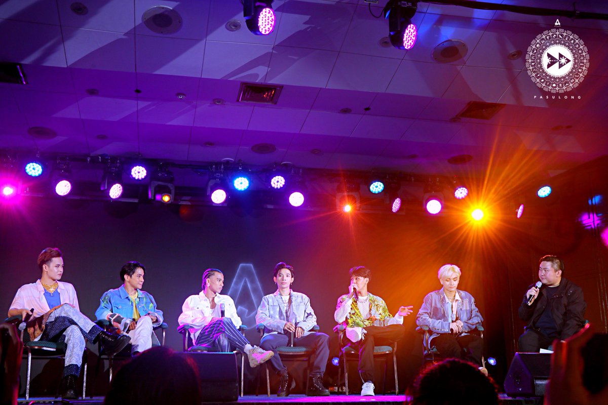 Official_ALAMAT's tweet photo. [ALAMAT] Photo series 
102722 PASULONG SHOWCASE 

Salamat Magiliws sa walang sawang suporta! 

Stream our first mini album ‘PASULONG’ out now on all major streaming platforms! 

#ALAMATPasulong https://t.co/CJiy7Opf7i