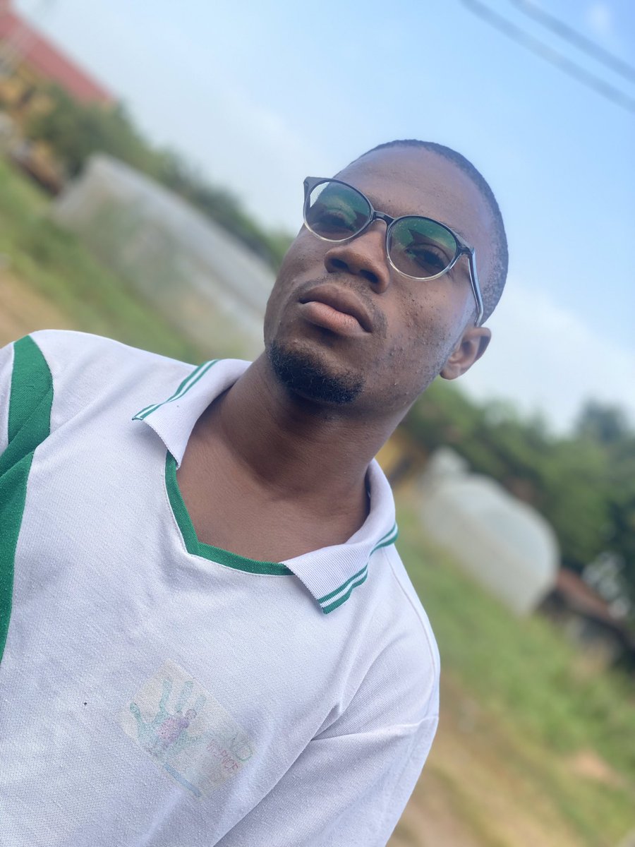 DansuJohn5's tweet photo. Student of FOA NSUK✨✌🏽
#farmpractice #TGIF https://t.co/taTSsUuzMr