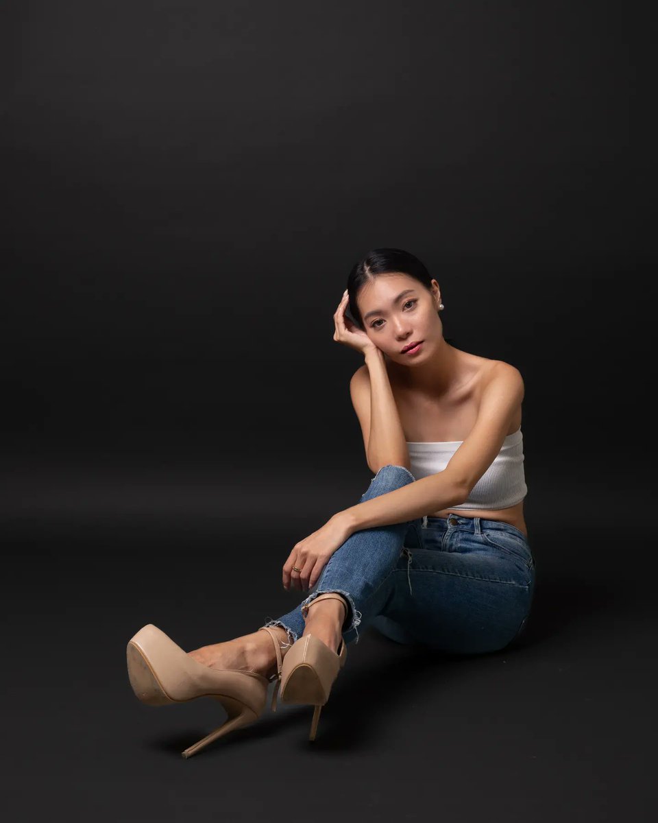 Thinker_D's tweet photo. W/
@cail.chen 
@velvet_signature_
.
.
Canon 6D
Canon 100mm f2.8
Godox DP600 iii
.
.
#portraits
#studioshoot
#canon6D
#portraitphotography
#canon100mmf28lmacro
#dennisongphotography https://t.co/JeUzsMJ59o