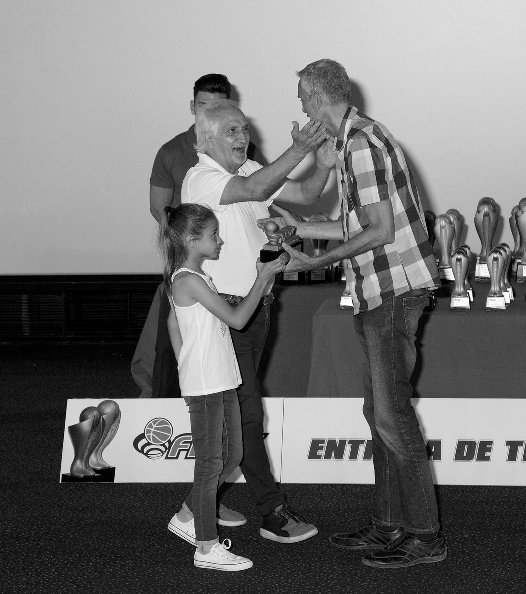 Desde la FBCV queremos trasladar nuestro más profundo pesar por el repentino fallecimiento de Pipo Arnau, uno de los más destacados impulsores del baloncesto en la ciudad de Valencia ➡️ bit.ly/3znwD2m
