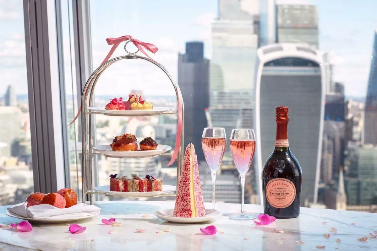 AfternoonTeaUK's tweet photo. Experience London like never before with this The View from The Shard and Champagne Afternoon Tea for Two at the 5* Luxury Shangri-La! > https://t.co/dJeKUw92Du
Your afternoon tea will be served on Level 35 of the Shard, where you'll find TING! #AfternoonTea #TheShard https://t.co/50eZqWUSn4