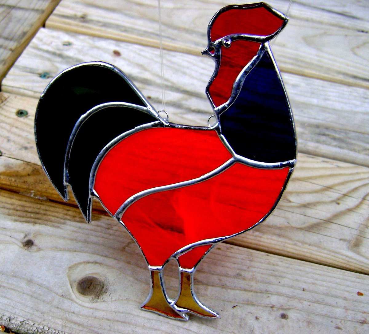 Excited to share the latest addition to my #etsy #etsycanada shop: #etsyHandmade #GlassRooster #StainedGlass #Roosters #SunCatcher #Halloween #CottageCore #FarmhouseDecor #handMadeinCanada 🇨🇦 #christmas #gothicglassstudio #countryhomedecor #alarmclocks etsy.me/3zr04R4