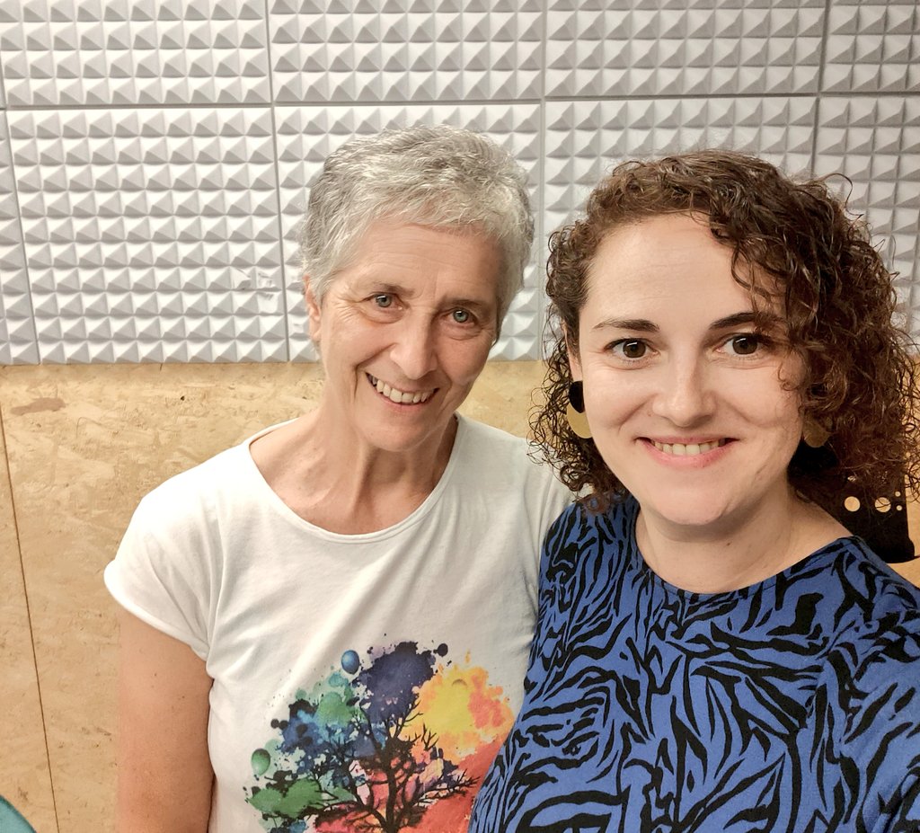 mariajangles's tweet photo. Mañana de grabación de un nuevo episodio del podcast #EscoltemLesDones de @elcorcanta 

#Entrevistas #MujeresEnLaMúsica #Mujeres https://t.co/HHUcvU3FIX