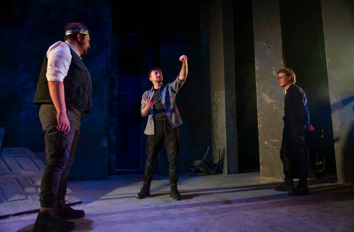 dlrMillTheatre's tweet photo. The final showings of Macbeth at the dlr Mill Theatre run today.
Thank you to all the cast and crew, and all the audiences and staff who contributed to this incredible show!
-
Photographs courtesy of Declan Brennan https://t.co/mjXFdTC5EX
