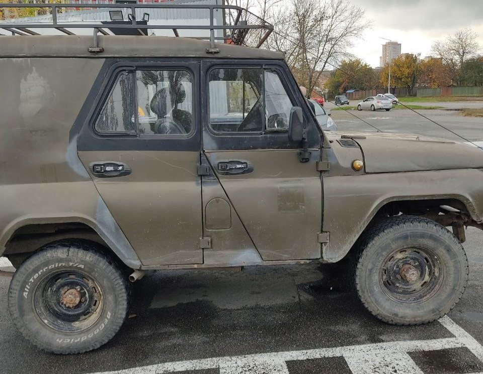 Пані та панове, шановне #УкрТві Пам'ятаєте мого нареченого?) Ви зібрали йому на приціл грошиків. Тепер моєму сонечку потрібна машина і теплокамера, щоб робити смерть ворогам, не включаючи фари. Допоможіть, будь ласка, хоча б гривнею, хоч десятьма. send.monobank.ua/jar/f5k6BeykD