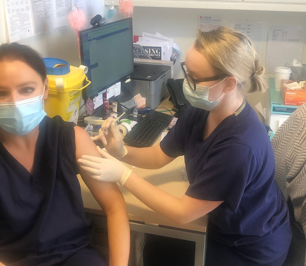 <a href="/HSELive/">HSE Ireland</a> winter campaign brings flu &amp; COVID-19 vaccines together. Both vaccines are available from participating GPs &amp; Pharmacies and can be given at same time. @PublicHealthSE Dr @theresemcglack attended her GP, and received both vaccines, pictured here with nurse Clare Conlan
