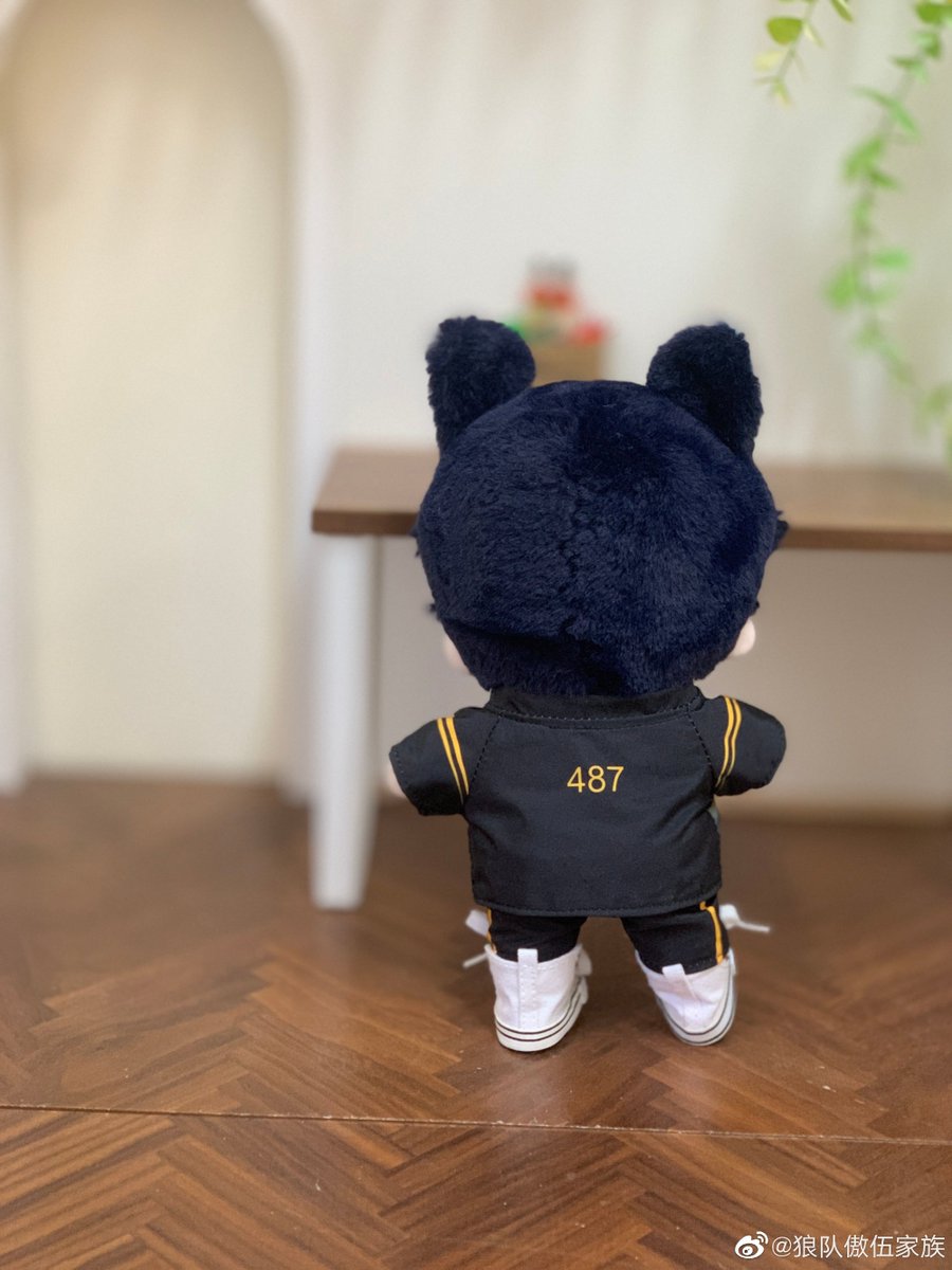 WolvesIDV_Intl's tweet photo. Information of the pre-sale of #Wolves_487's character doll with his autograph and pictures of the doll wearing the Wolves uniform ๐คฉ
#Wolves_Merch https://t.co/O7g1bIxJh8