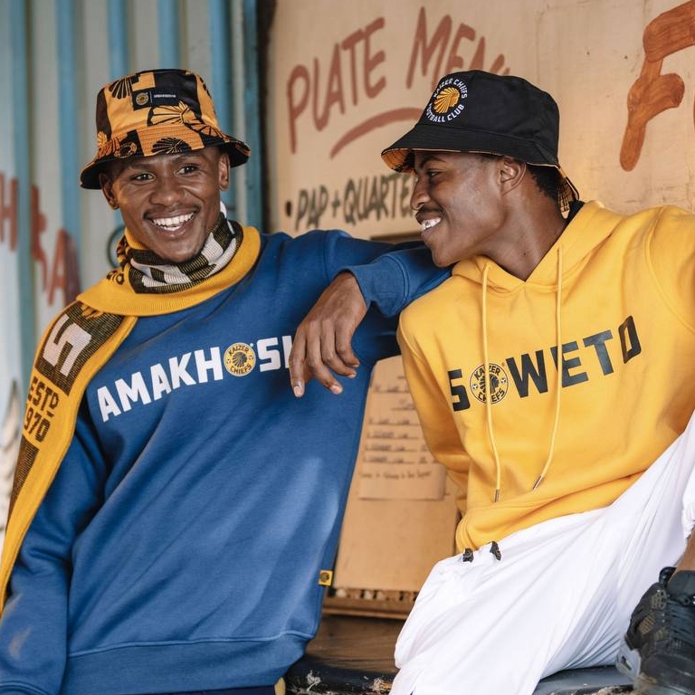 KaizerChiefs's tweet photo. Hey Khosi, stop by the Locker Room at Southgate Mall this weekend and buy authentic KC products from our Urban Edition range.

Spend R1 000 or more and receive 2 x Soweto Derby stand tickets for Saturday’s game at FNB Stadium.

Tickets are limited. Ts &amp; Cs Apply.

#KCUrbanEdition https://t.co/lUTRrIhPko