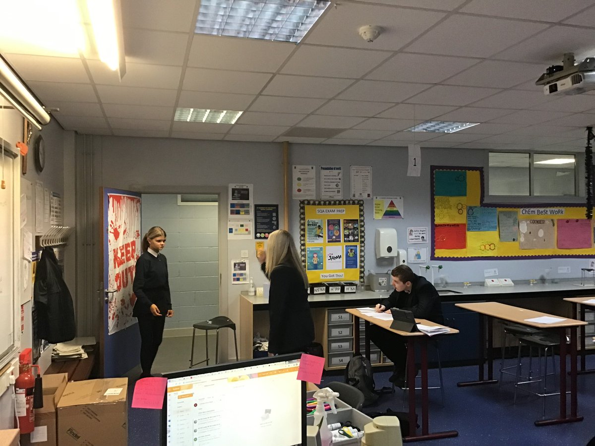 Thanks for decorating my room for me 2N! Great job 👏 Happy Halloween 🧙🎃👹💀🎃 <a href="/StAndrewscience/">St Andrews Science Dept</a> <a href="/StAndrewsRCSec/">St Andrew's Secondary School</a> #Halloween