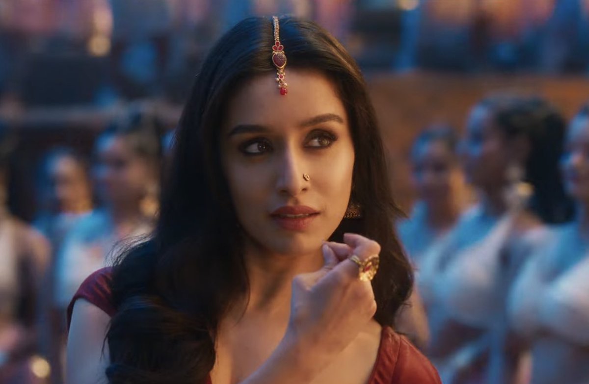 My take: they should not put #Thumkeshwari song in the film if they had a scene of stree in the film.  Because it changes all the flow and looks of the character. 

#Bhediya #BhediyaTrailer #VarunDhawan #ShraddhaKapoor #KritiSanon