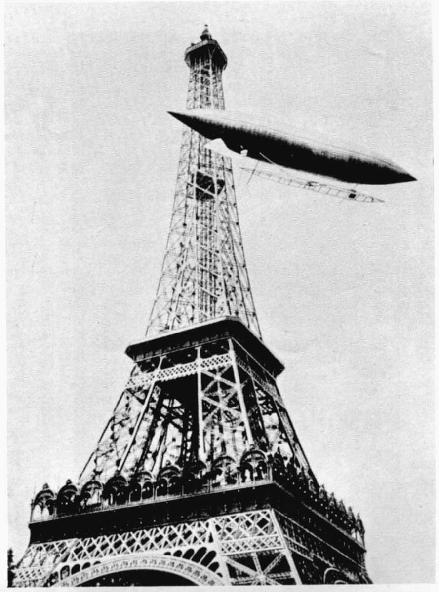 Quelle #photo ! 9 octobre 1901 : Santos Dumont part de Saint-Cloud à bord de son dirigeable, contourne la tour Eiffel en moins de 30 mn aller-retour ! Exploit ! via @LaTourEiffel #Paris #histoire #aeronautique paris-visites-guidees.com