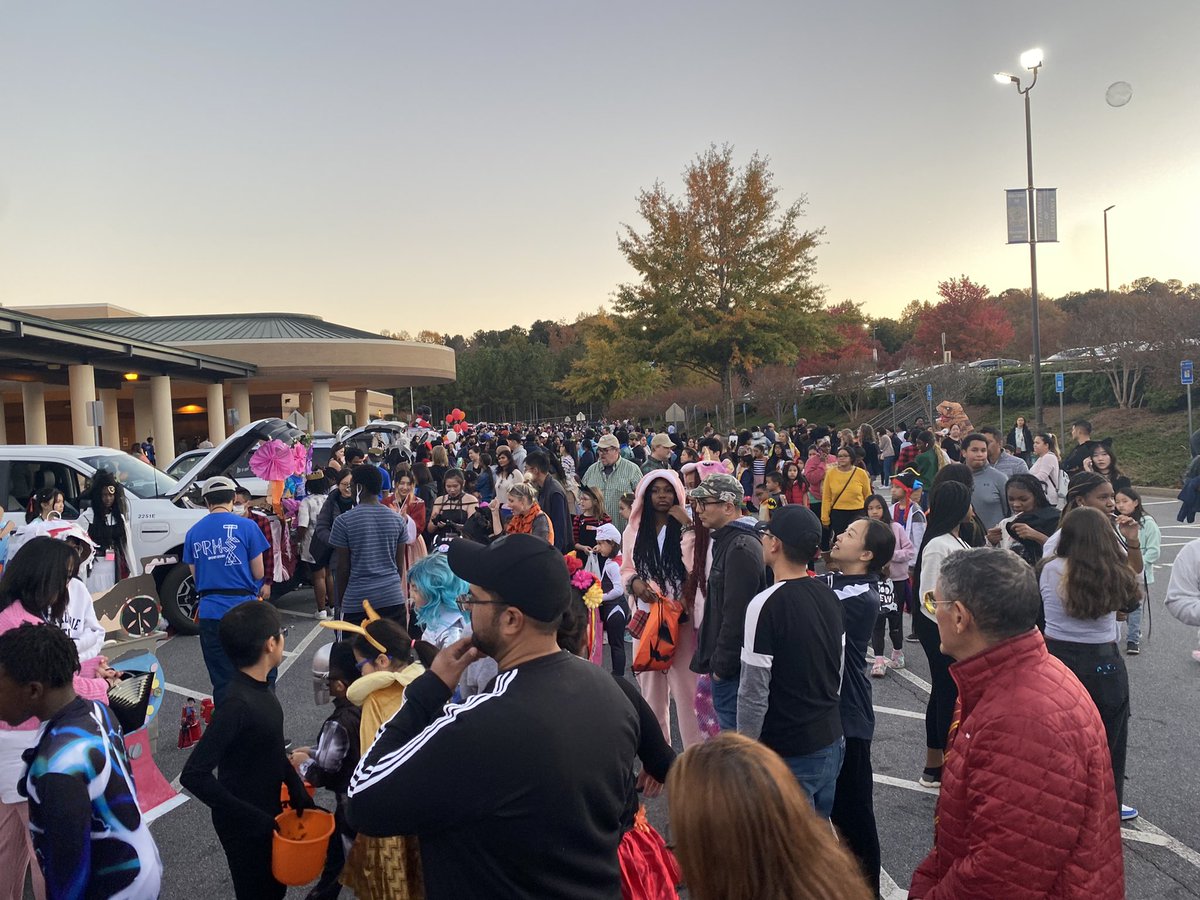 One of my favorite nights of the year, Trunk or Treat. Big thanks to our staff and students for making this event happen each year for our community. #oneridge