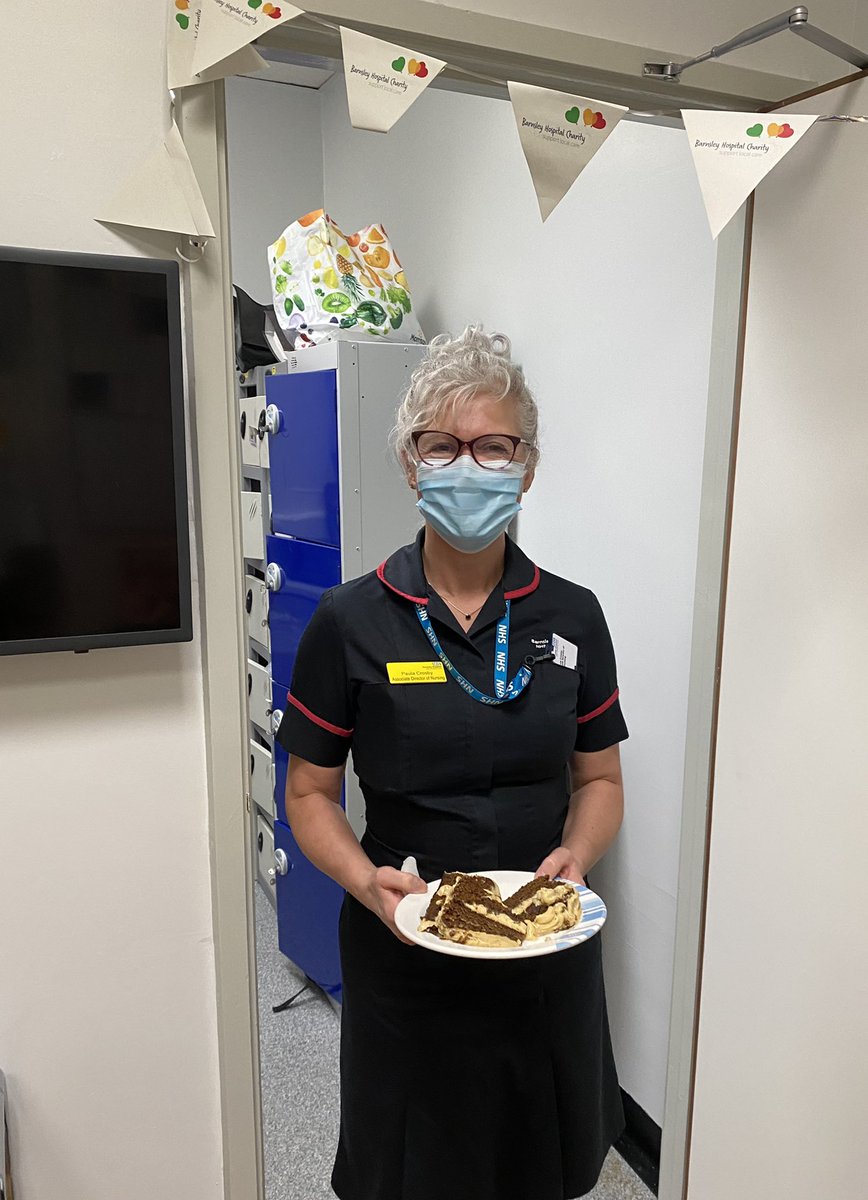 Our ADON impressed with the cake 🧡🎃🎃 <a href="/BHNFTCharity/">Barnsley Hospital Charity</a> <a href="/barnshospital/">Barnsley Hospital</a>