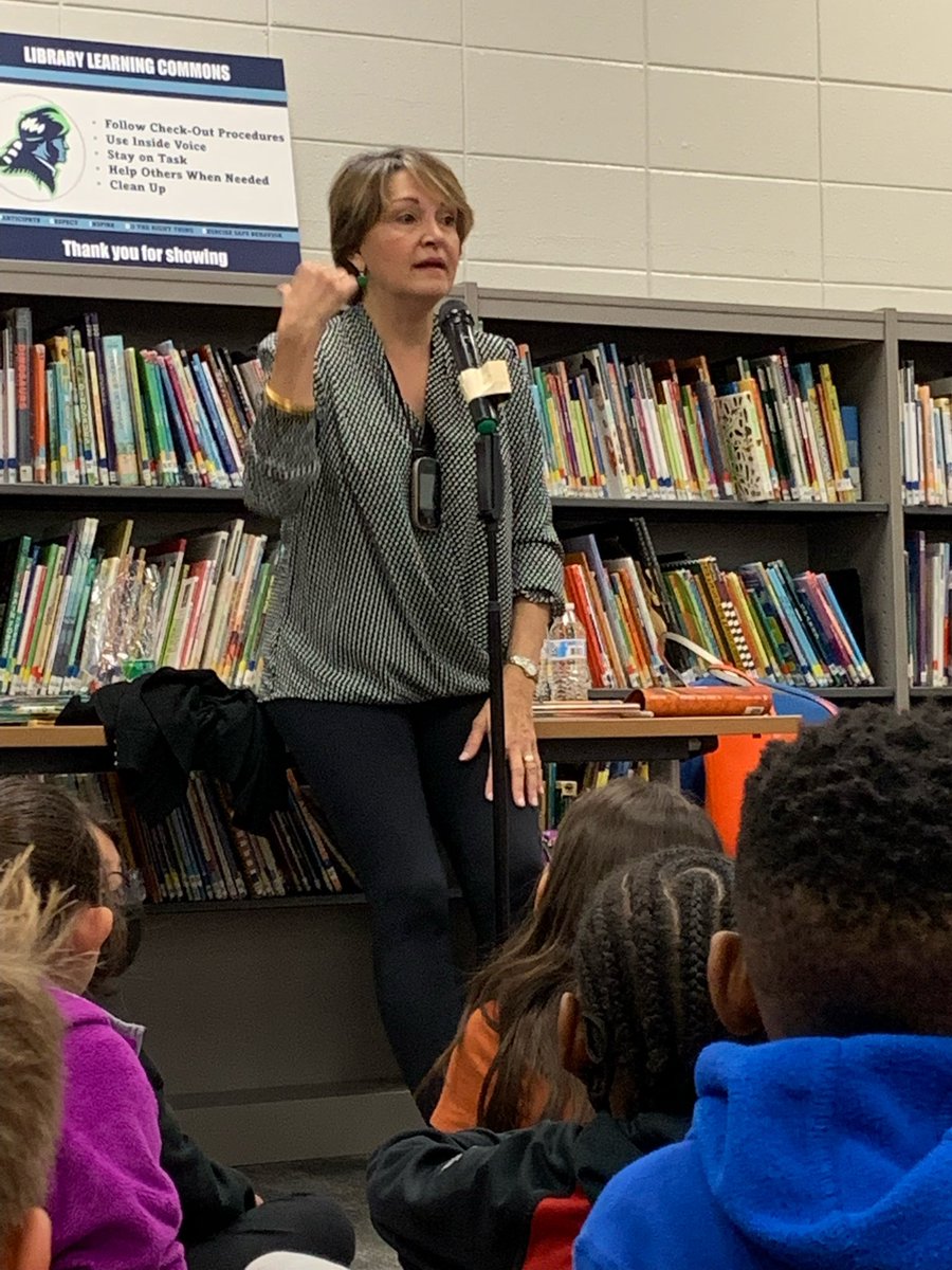 duewest_library's tweet photo. Captivating! Author storyteller Carmen Agra Deedy making a history tidbit come alive. We all were captivated &amp; curious! And oh so many laughs during her stories!A student said she was the funniest adult he had ever met! SHE HAS A GIFT @duewest_es Thank you @CobbEMCEdu @GasSouth https://t.co/qJNnDD4cCA