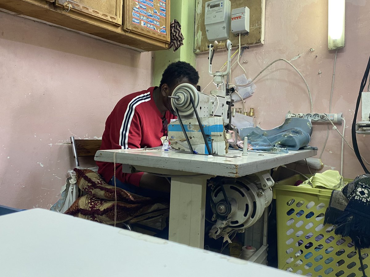 SaidBoudour31's tweet photo. Plein reportage sur l’insertion sociale des #migrants sub-sahariennes dans la société #Algérienne,
Alors que les opérations de #refoulements se poursuivent. https://t.co/CWNG5IK5Zv