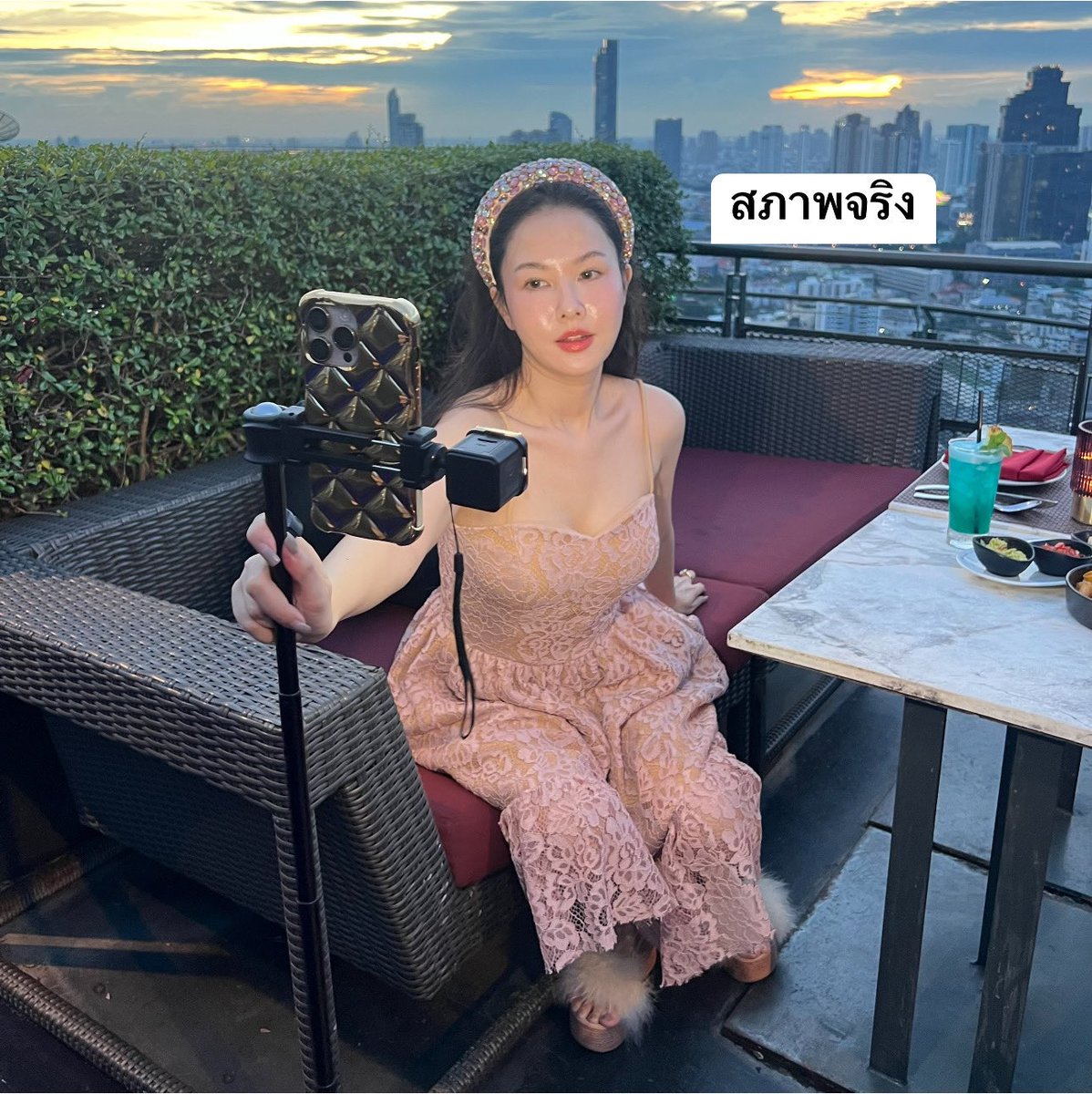 wwwerkerkcom's tweet photo. อยากเข้าวงการถ่ายรูปตัวเองด้วยมือถือ ต้องมีผู้ช่วย ตอนนี้เริ่มเซียนละ 🤍 https://t.co/Lq9CseQ2h5
