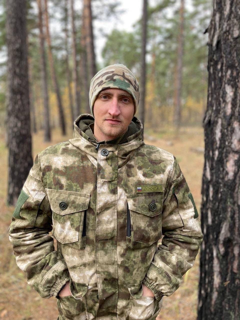 Vasily Polonsky on Twitter: "Павел Устинов на фронте. А я снял его ...
