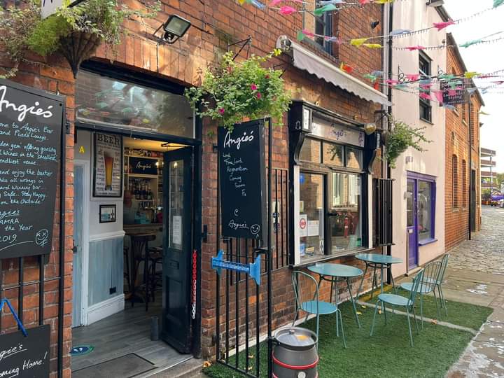 We are open from midday today with beers from <a href="/ButcombeBrewery/">Butcombe Brewing Co.</a> <a href="/otterbrewery/">Otter Brewery</a> &amp; <a href="/BespokeBrewery/">Bespoke Brewing Co.</a> Also, we are ready for the <a href="/gloucesterrugby/">Gloucester Rugby 🍒</a> match against <a href="/ExeterChiefs/">Exeter Chiefs</a> tonight! <a href="/GloucesterBID/">GloucesterBID</a> <a href="/CampaignforPubs/">Campaign for Pubs</a> #Goodbeer #Goodpub #Rugby #Gloucester