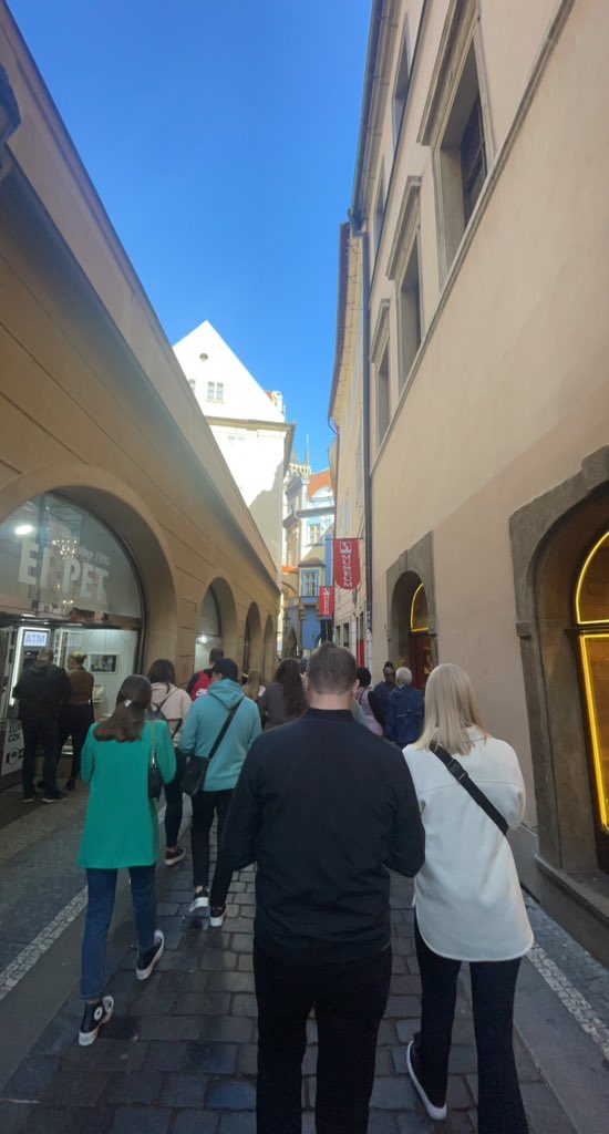 Regjiyfn's tweet photo. Lads holiday is naughty in Prague so far 🇨🇿 https://t.co/c83ucBIEtK