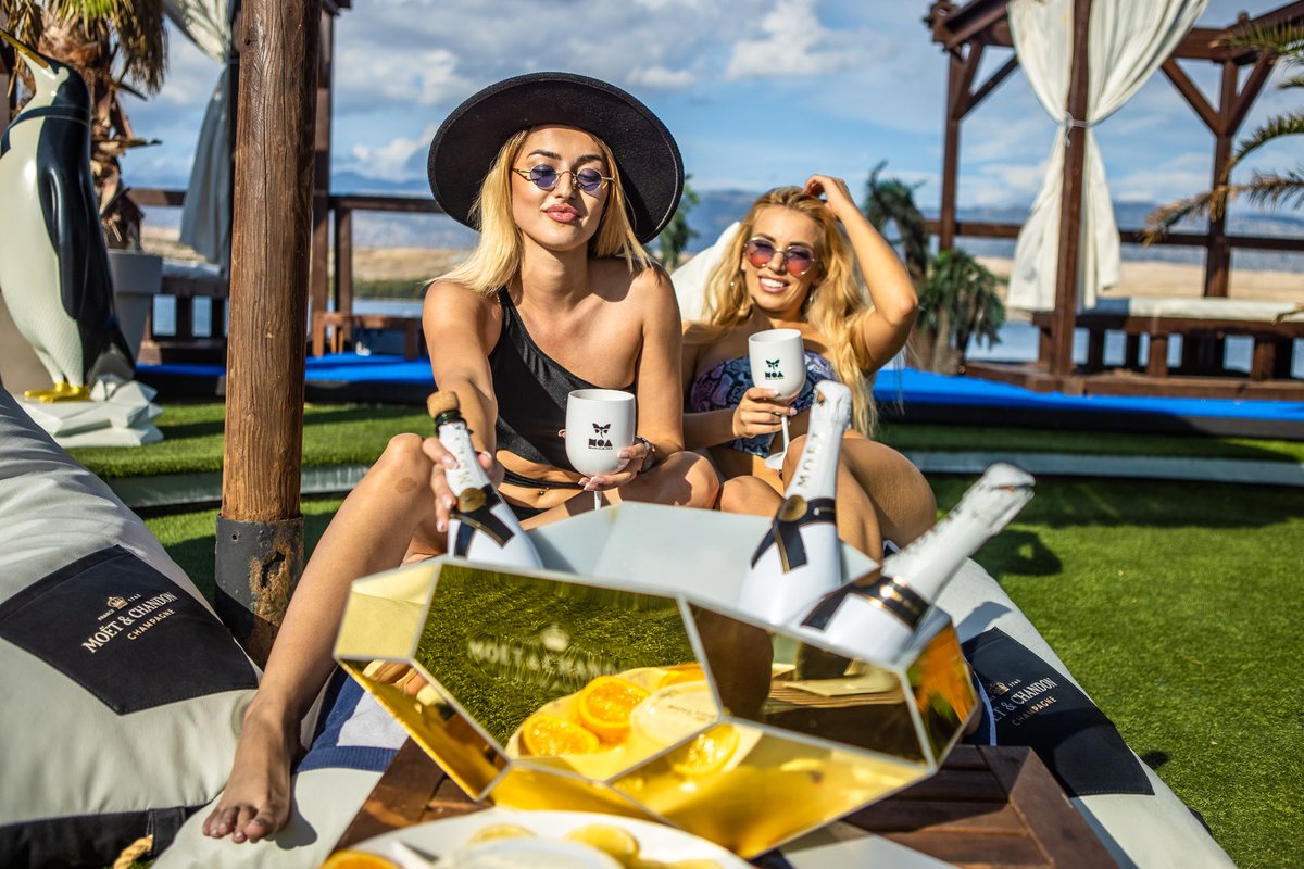 Today we are celebrating International Champagne Day! A very big thank you to @moetchandon for helping us raise many glasses. 🧡🍾 Cheers to many more! #noabeachclub #croatia #zrce #beach #summer #festival #fun