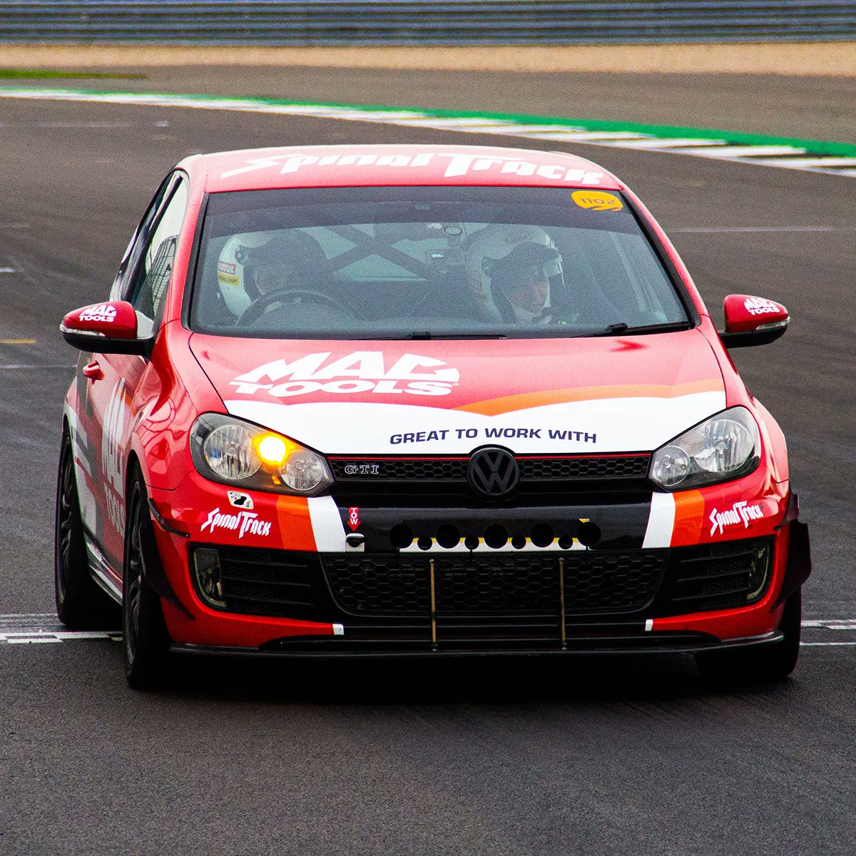 sipindustrial's tweet image. Spinal Track is a Registered Charity which provides automotive experiences for those that drive with hand controls. We joined them and donated some of our stand-mounted SIP Halogen Heaters! 👉 buff.ly/3MPMnRc

#SpinalTrack #Silverstone #Racing #TrackDay #SIPIndustrial