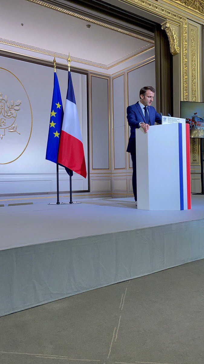 CfdtSdis's tweet photo. La @cfdt_officiel des Sdis de #France était présente ce matin auprès du #Président @emmanuelmacron https://t.co/lwsoVBMYAN