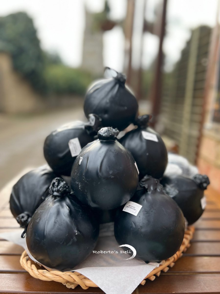 RobertosDeli1's tweet photo. Lancashire 2 years matured Cheese.
๏ฟผ https://t.co/YzZdELbnHH
Be Social Cambridge @StNeots
#besocialcambridge #cambridgemarketsquare #cheeseshop #stneots #shoplocal #Wineshop #delishop #englishcheese #cheese https://t.co/sy8vY42gSC
