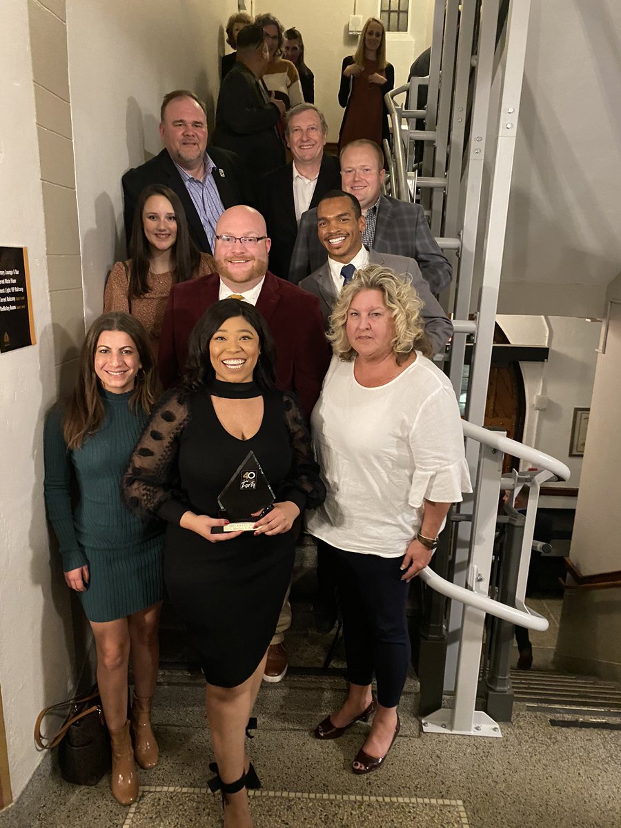 ShelbeyRoberts's tweet photo. “40 Leaders Under Forty” 🥹🍾🥂✨
Thank you @PeoriaMagazines, WTVP and most importantly, thank you Central Illinois for allowing me to serve! This community has GAMECHANGERS that are making us all #CIProud! Also, @WMBDNews came out in full force and I’m forever grateful! 🙏🏽🥰 https://t.co/r1DTWzwQoY