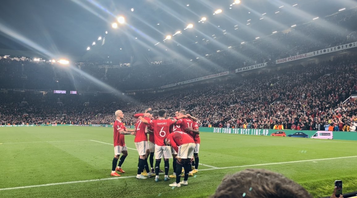 LeahGS's tweet image. “There’s nothing on earth like being a red” ✨
A memory i will hold onto forever, my first game at OT ❤️
#MUFC