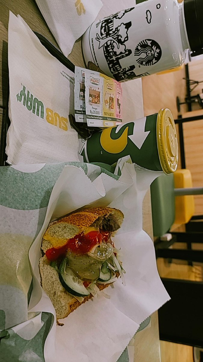 Nawaitunya tadi mau poundfit. Terus laper mampir dulu terus gajadi poundfitnya 🤪👍