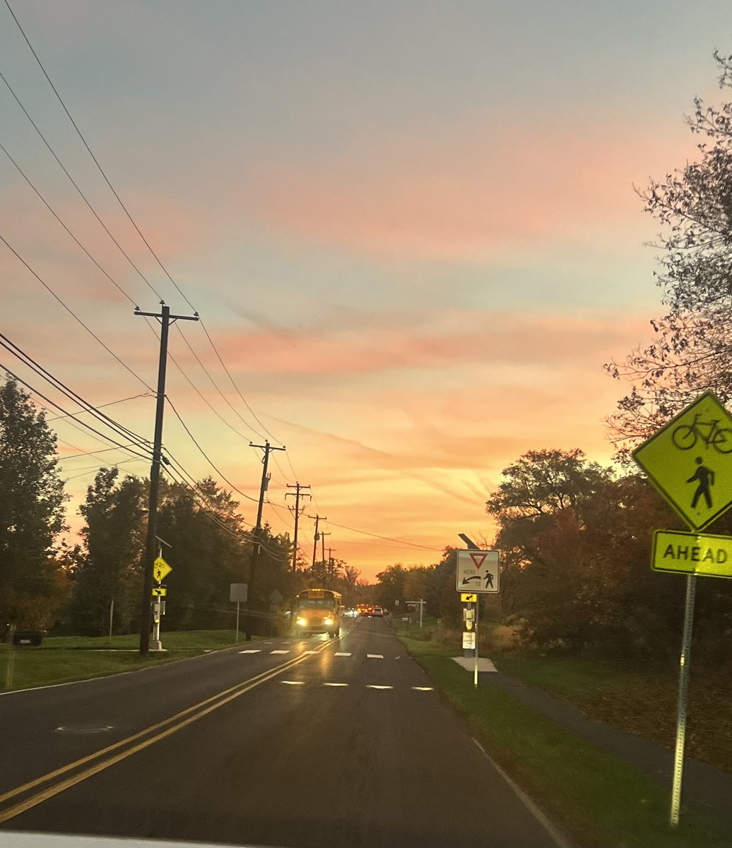 SLPMadness's tweet photo. Beautiful sunrise @CBSouthHS https://t.co/MIJPd0dC9z