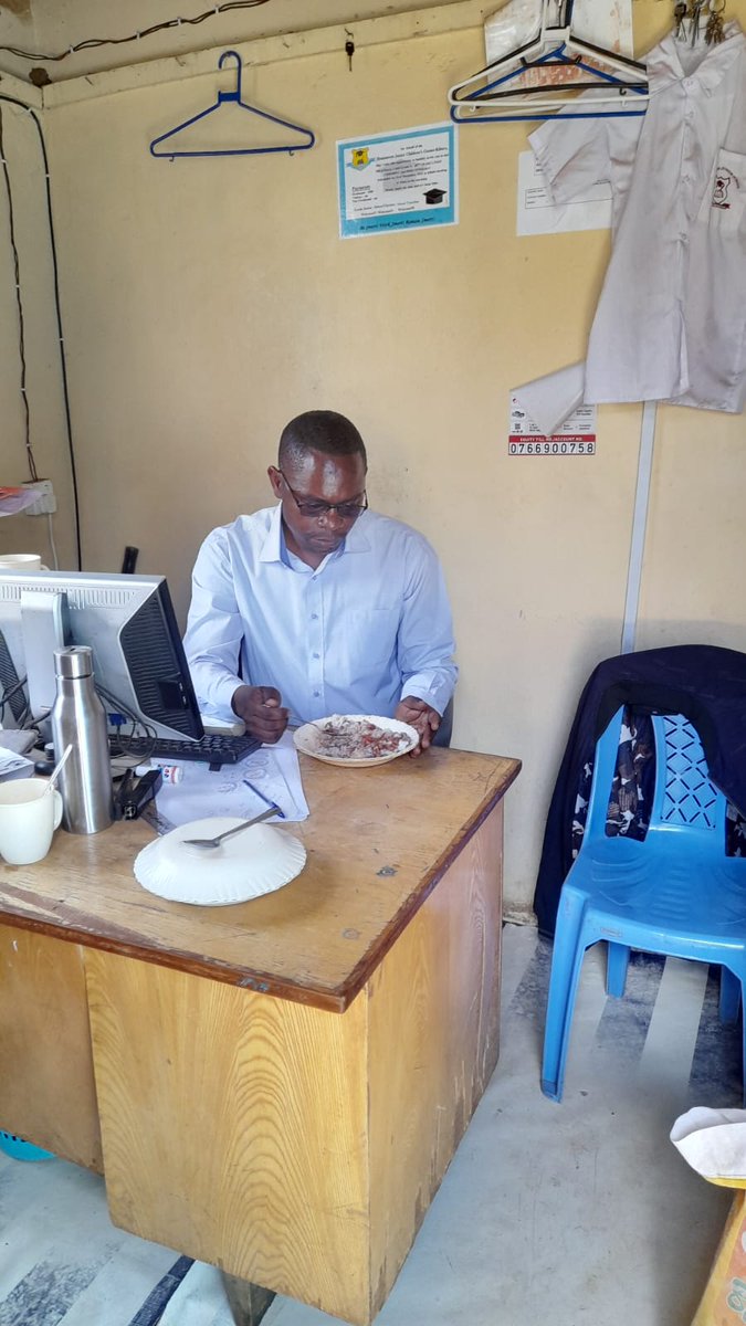 racwestlands's tweet photo. "Our kids are very happy  and are well fed. God bless you abundantly.” - Director George Jarona from Brainstorm Junior School in Kibera 

#WholesomeWestlands #pacesetters
#FoodFriday #Edition02 https://t.co/vKkOUViqR1