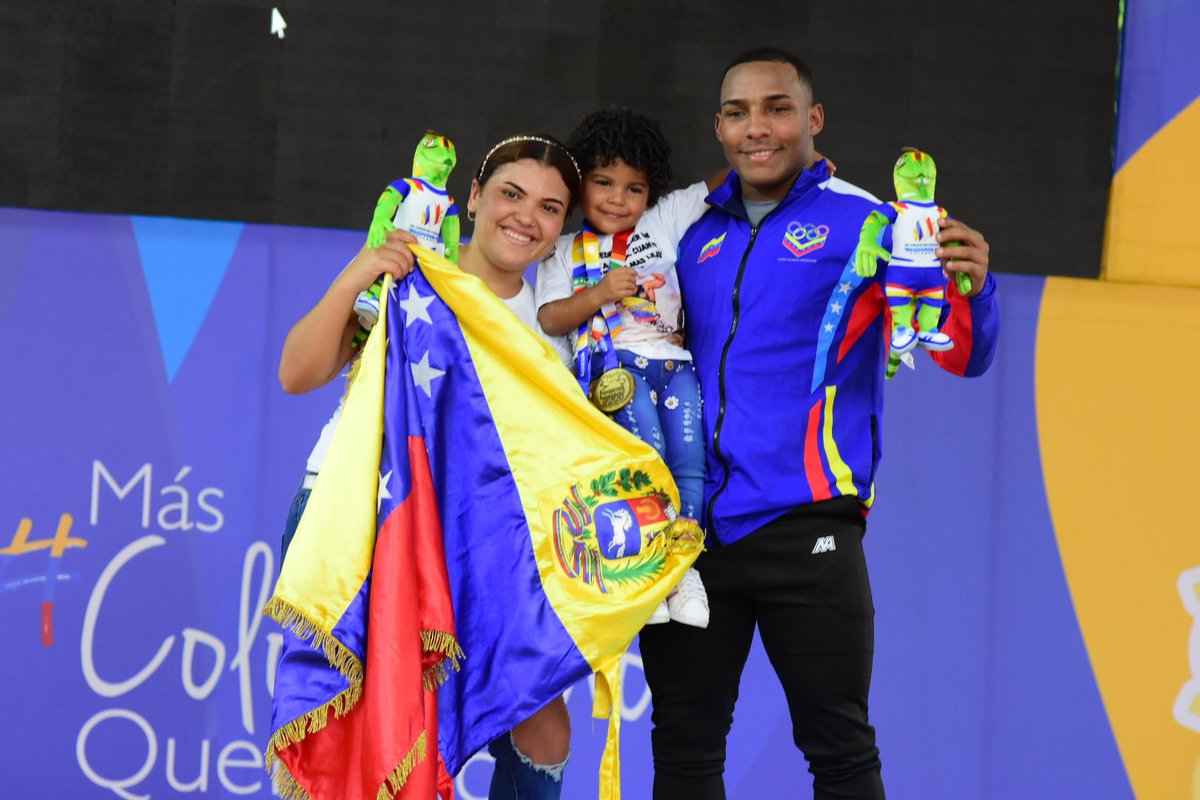 Que grato recuerdo mi primera dorada en el ciclo olímpico <a href="/JBolivarianos22/">Juegos Bolivarianos Valledupar</a> 

Junto a mi familia junto a mi pueblo junto a mi patria 

VAMOS CON TODO !!